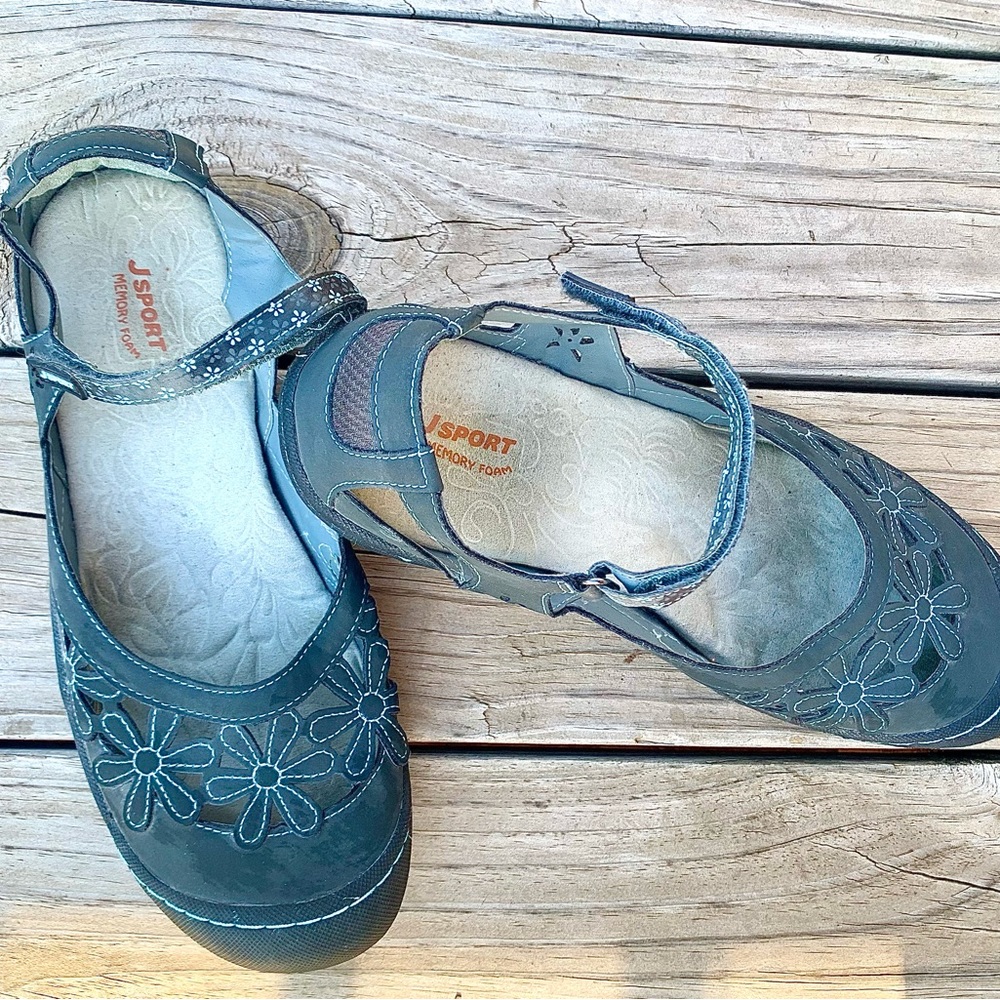 Jsport Memory Foam Mary Jane style shoes.💙💙💙